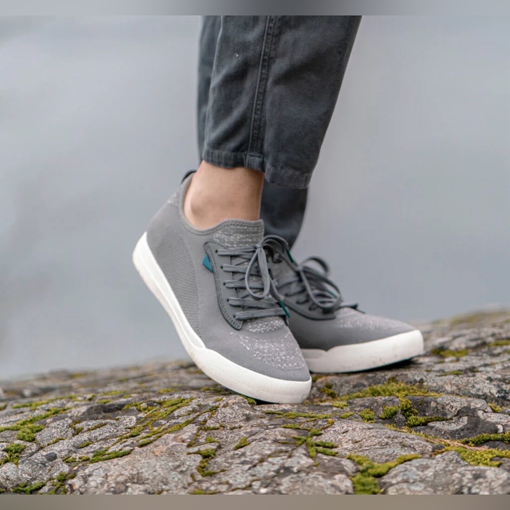 VESSI Weekend Classic Unisex Waterproof Comfy Sneakers